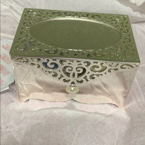 Things Remembered Small jewelry box!!